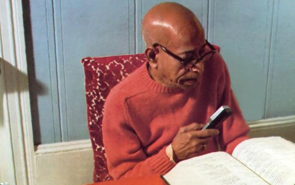 Srila Prabhupada Dictates His Purports