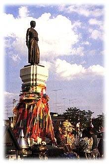 Nakhon ratchasima Statue Of Khun Ying Mo
