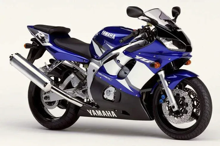 Yamaha R6: A Rider's Dream - Where Lightweight Meets Lightning Fast