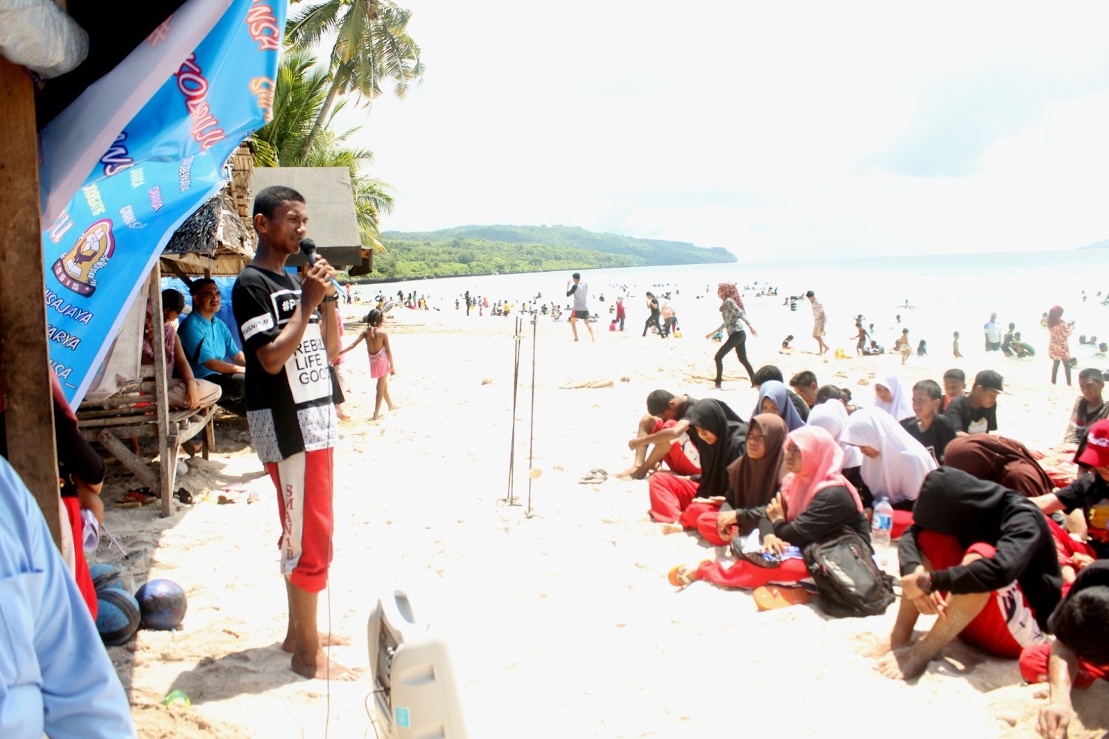 Studi Karya Wisata OSIS SMA Negeri 1 Baubau  SMA Negeri 1 