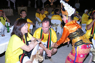 tari gandrung lombok