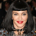 Celebrity With Cleopatra Hair Style