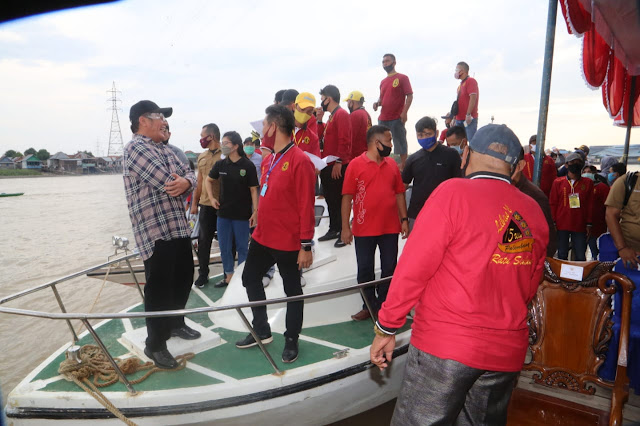 Herman Deru Angkat Promosi Daerah Melalui Olahraga Dayung Perahu Bidar 