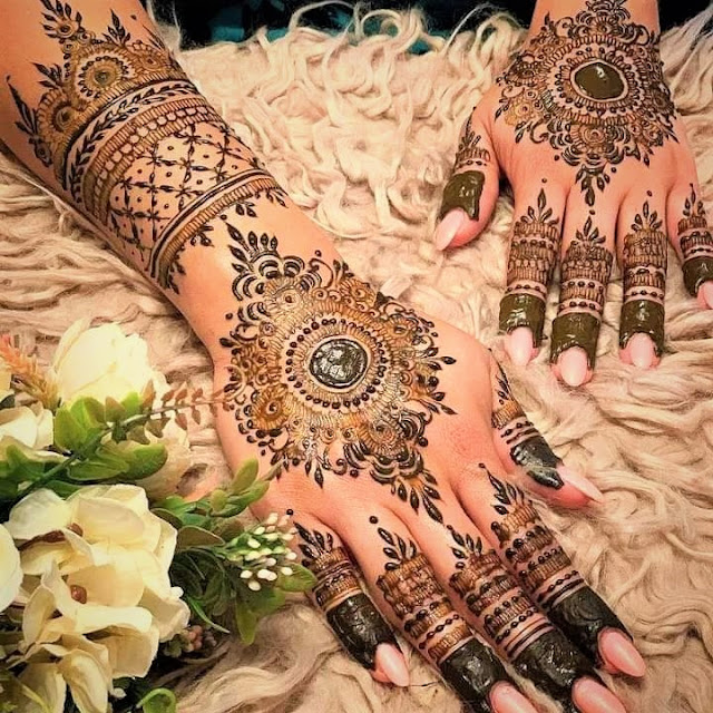 Modern Mehndi Design