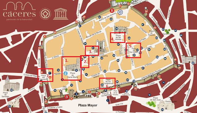 ruta por las plazas históricas de Cáceres
