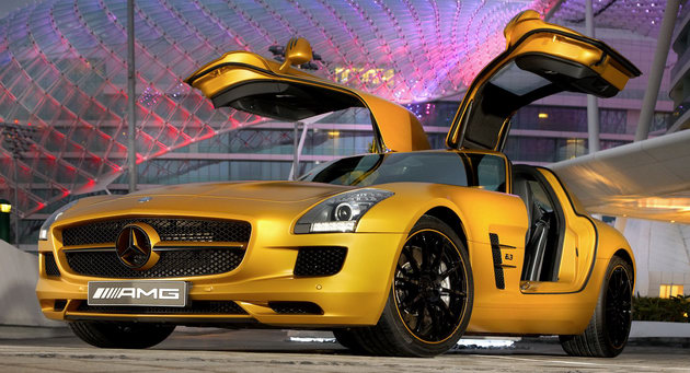 Mercedes SLS AMG Desert Gold 0 Mercedes Benz Debuts SLS AMG Desert Gold at Dubai Show