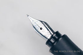 REVIEW: FABER-CASTELL GRIP 2011 FOUNTAIN PEN