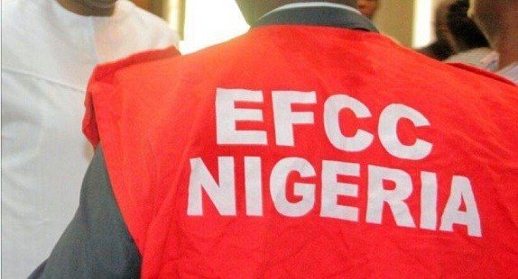 {Breaking} : EFCC arrests 13 ‘yahoo boys’, recovers nine exotic car is