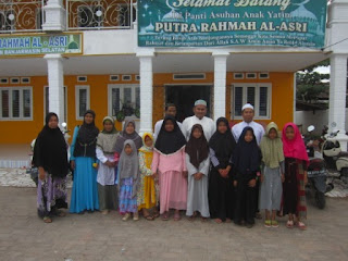 MI Al Raudlah Berbagi Bersama Panti Asuhan Anak Yatim Rahmah Al-Asri