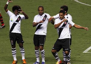 Vasco vence Fla de virada e está na final da Taça Guanabara