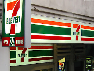 https://commons.wikimedia.org/wiki/File:7-eleven_shopfront.jpg