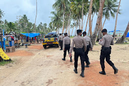 Personel Kepolisian di Tanimbar Lakukan Patroli Tempat Wisata  Saumalaki