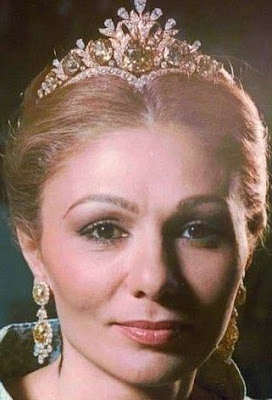 yellow diamond tiara iran empress farah diba pahlavi van cleef and arpels