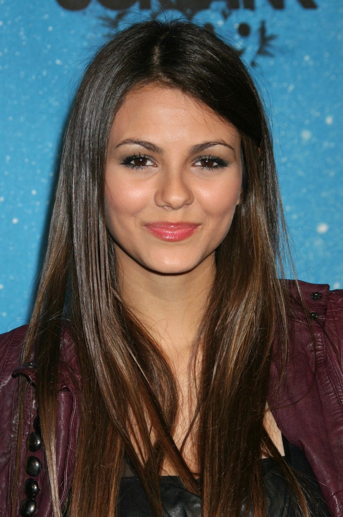 Victoria Justice Simple Long Straight Hairstyles