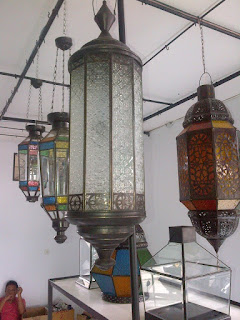 gambar lampu gantung antik seperti di mekkah