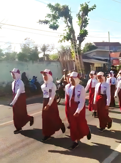 Lomba gerak jalan antar pelajar di kecamatan Pasongsongan