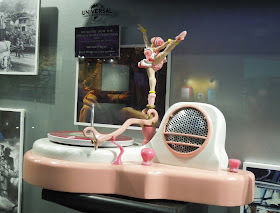 Grinch ballerina record player movie prop