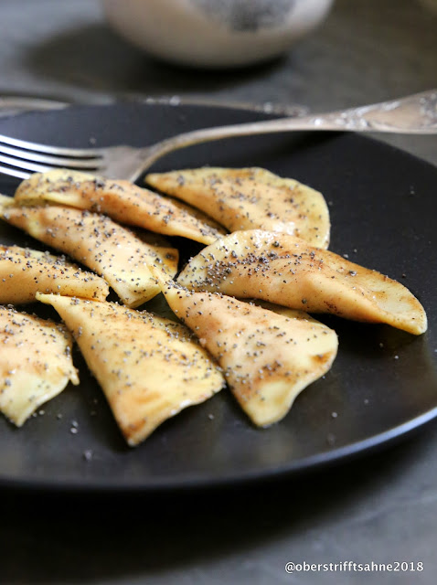 Rote Bete Ravioli in Zimtbutter mit Mohn