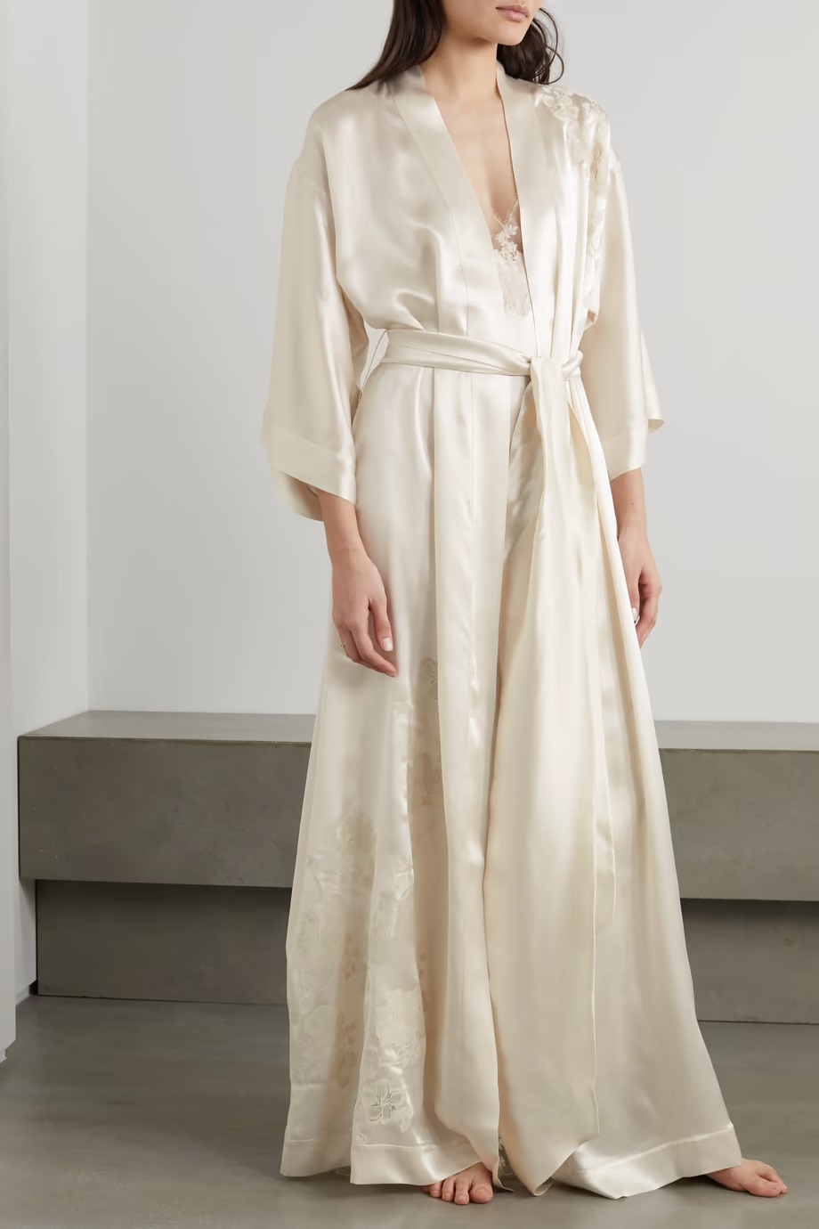 CARINE GILSON Chantilly Lace-trimmed Silk-satin Robe