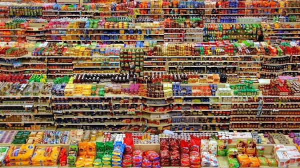 Hàng hóa tại siêu thị vô cùng đa dạng với nguồn gốc xuất xứ rõ ràng