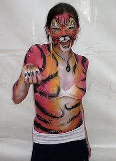 Sexy Women Tiger of Art Body Painting Design