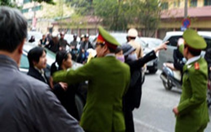 VIETNAM-POLITICS-RIGHTS-TRIAL