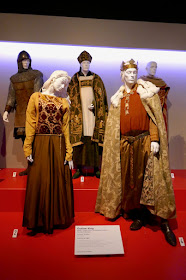 Outlaw King film costumes