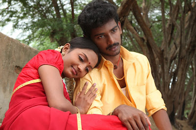 Tamil Actress in Saree Photos -4