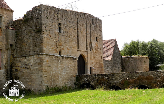 EGUILLY (21) - Château-fort (XIIe-XVe siècles)