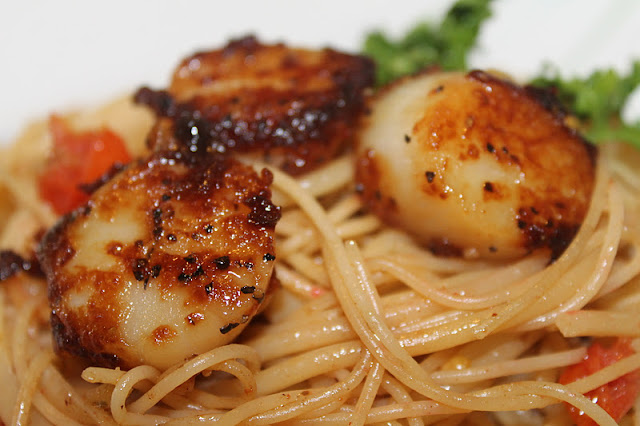 Perfectly Seared Scallops and Pasta - Azie Kitchen