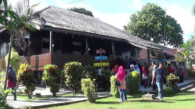 Rumah Adat belitung - Paket Wisata Belitung 3 Hari 2 Malam