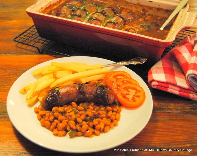 Bar B Que Brats & Beans at Miz Helen's Country Cottage