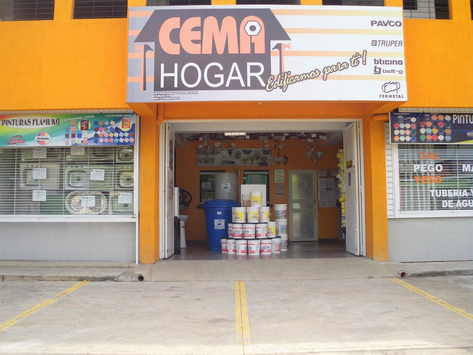 Adquiere materiales de pintura a precios navideños en Ferretería Cema Hogar de San Fernando.