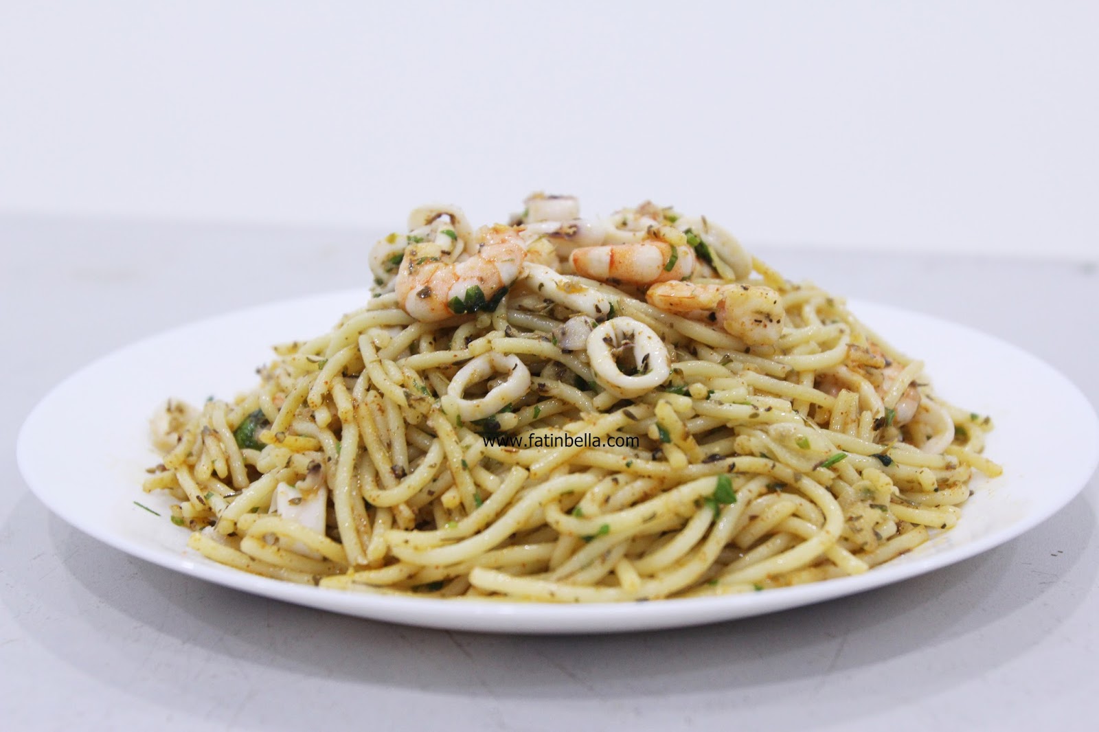 Resepi Cepat dan Mudah Seafood Aglio Olio