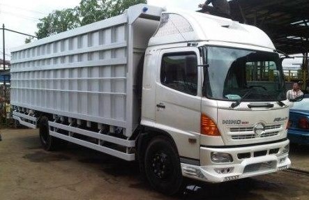 Gambar Truk fuso - Truk Fuso Hino