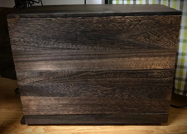 木製ケースのサイドパネル