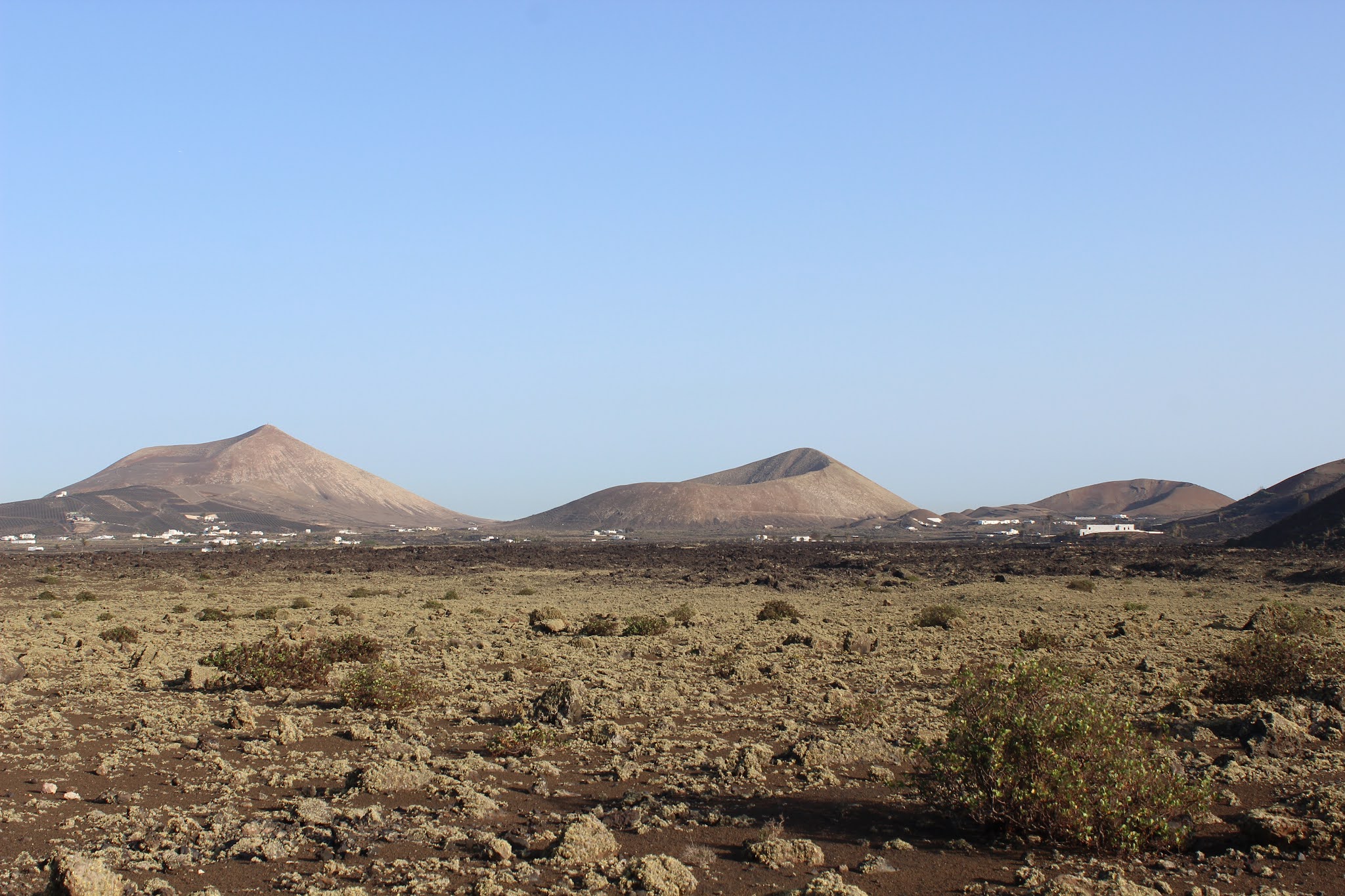 montaña-colorada-bomba-volcánica-lanzarote