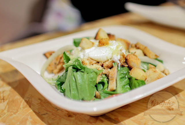 Menu Salad Owlery Cafe - CAESAR SALAD GRILL CHICKEN