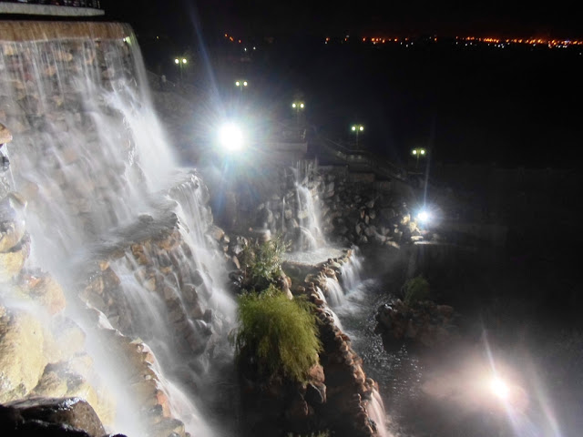Рукотворный водопад в Душанбе, Таджикистан
