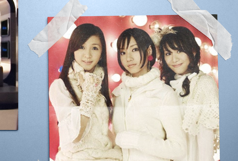 A promotional image for “Baby Cruising Love”. Featuring all 3 members (from Left to Right: Kashiyuka, Nocchi, a-chan) all on the set of their music video for “Baby Cruising Love”, wearing the same cream coloured outfits they wear in the music video and on the cover art for the single.