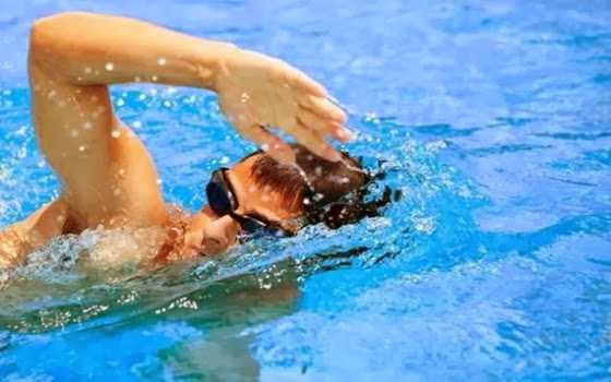 Cara Mengatur Pernafasan  Pada Saat Berenang Yang Benar