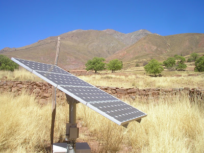 Die wenig vorhandene Elektronik wird mit Solarenergie gespeist