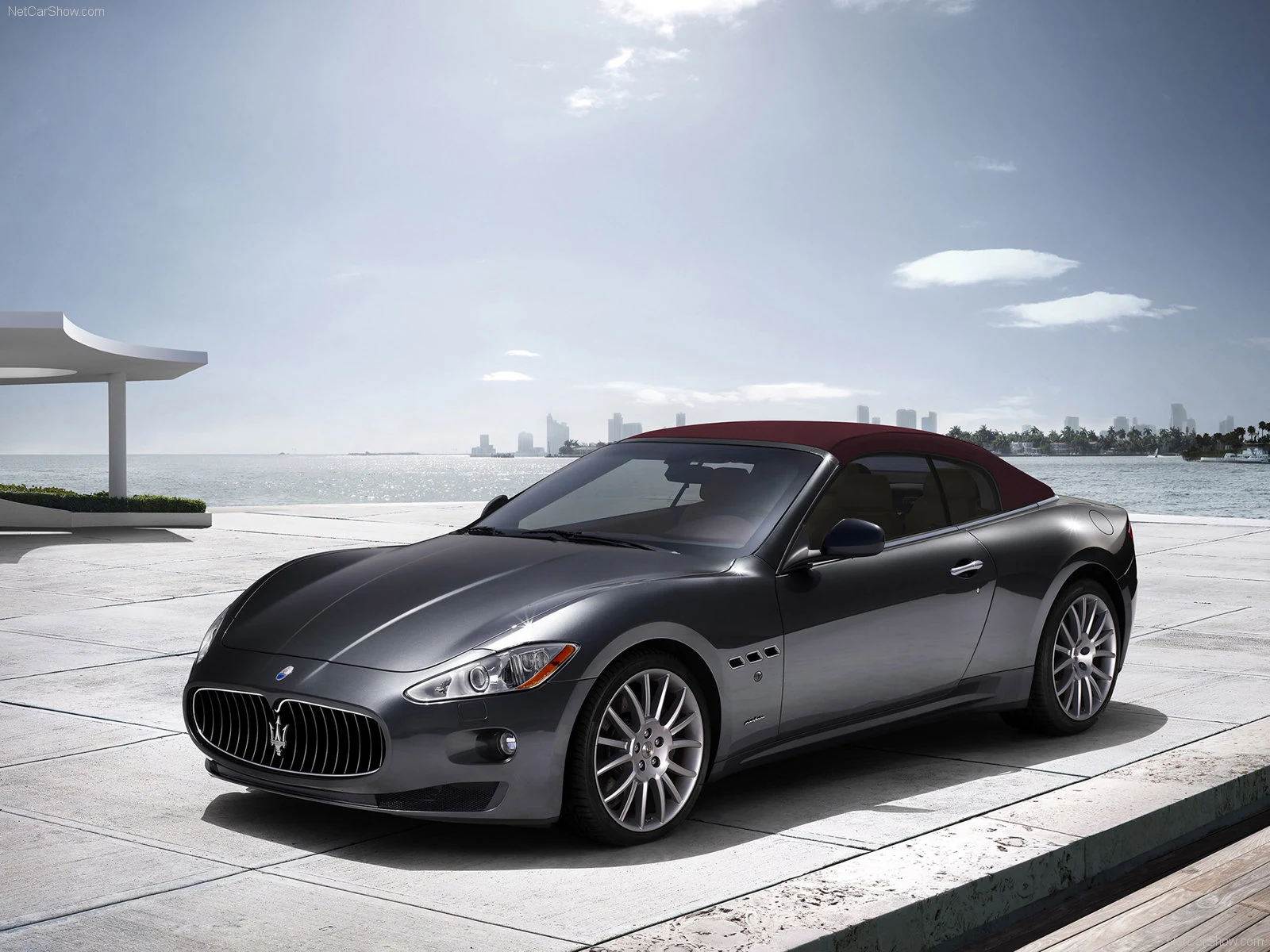Hình ảnh siêu xe Maserati GranCabrio 2011 & nội ngoại thất