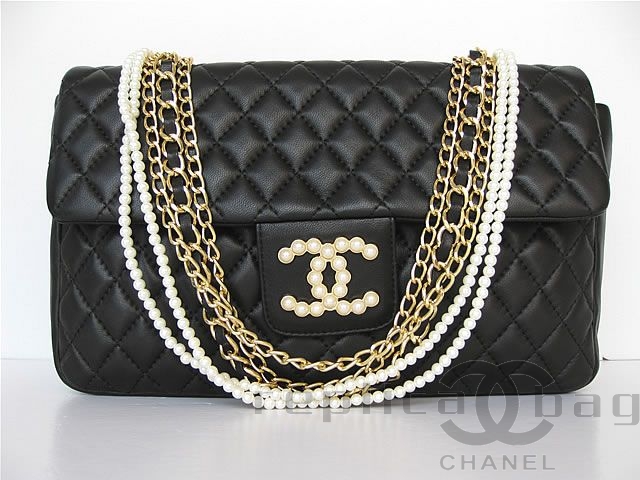 Fashion chanel handbag should belong to every woman