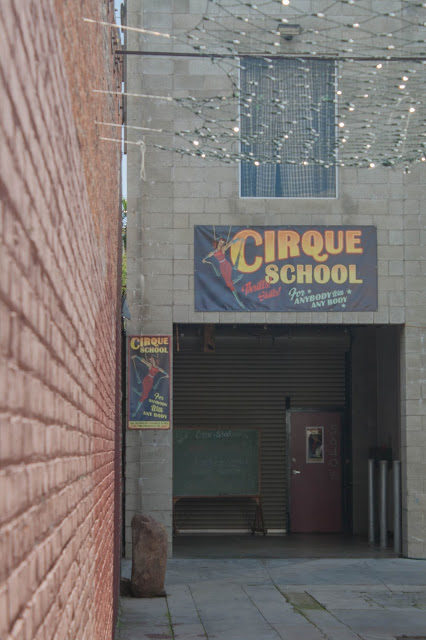 cirque school