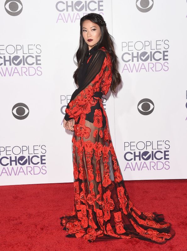 Arden Cho People’s Choice Awards 2016 red carpet fashion dress