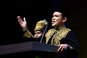 Wagub Fadhlullah dan Utusan Khusus Presiden Hadiri HUT Nagan Raya ke-23, Mardiono Dianugerahi Gelar Adat