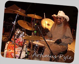 Artimus Pyle on drums with Ronnie Van Zant from Lynyrd Skynyrd 07