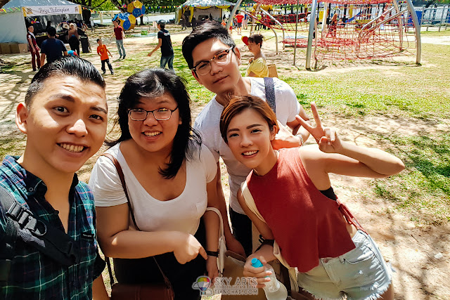 Selfie with buddies who went to OLDTOWN Timeless Big Picnic together =)