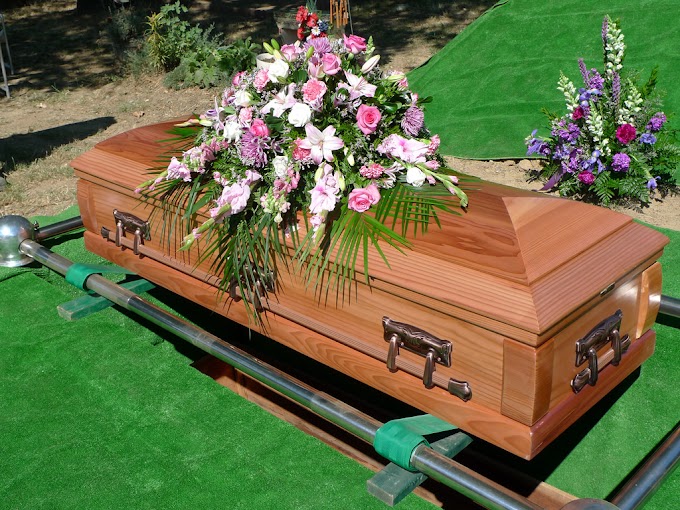 What is the Difference Between a Casket and a Coffin?